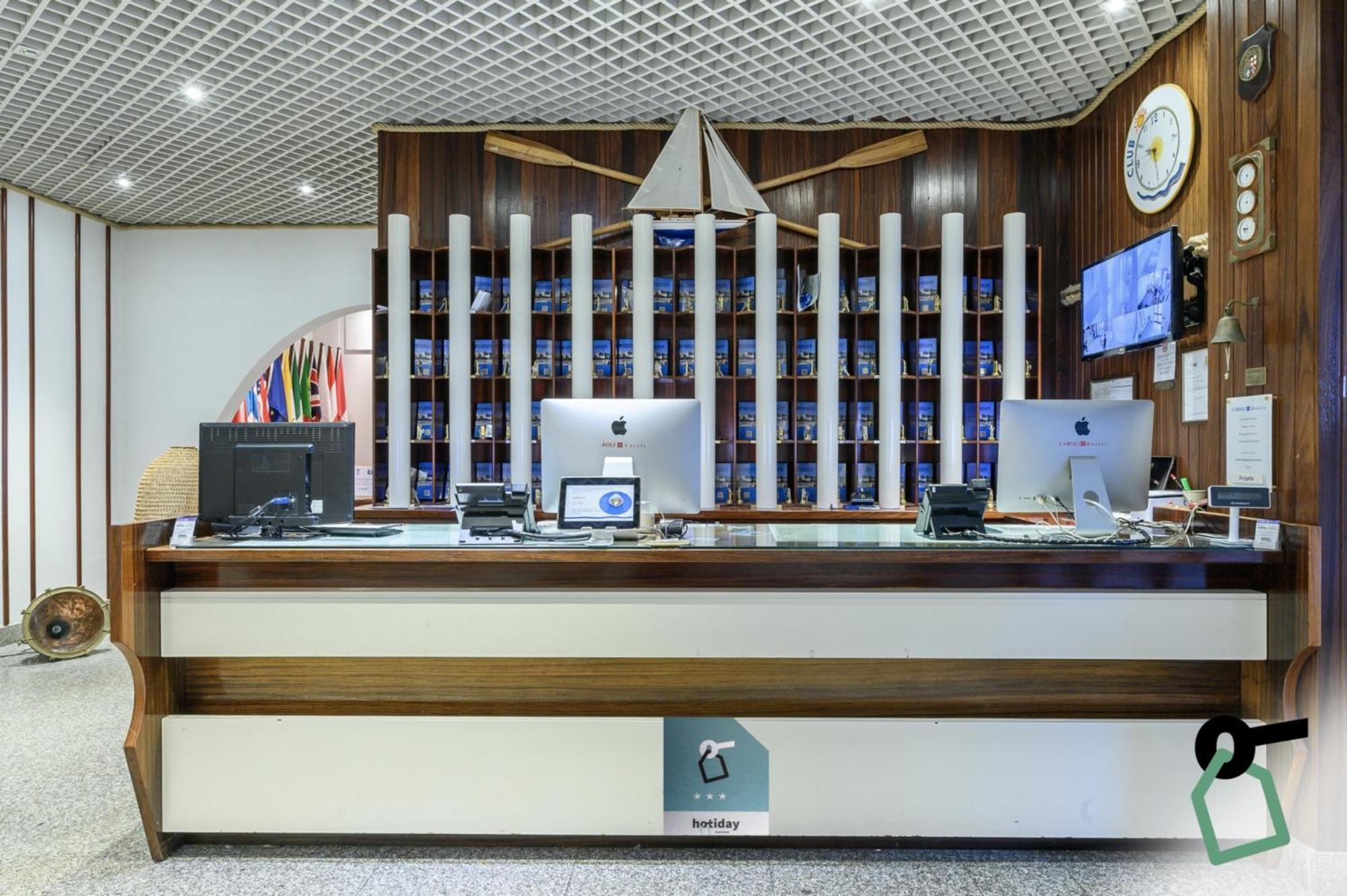 Hotel Hotiday Collection - Porto 3*