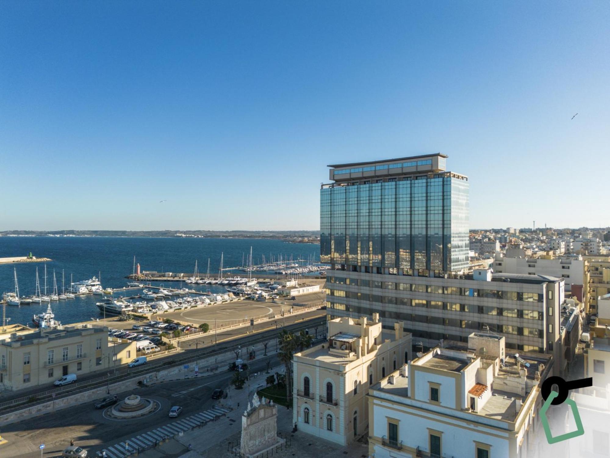 Hotiday Collection - Porto Hotel